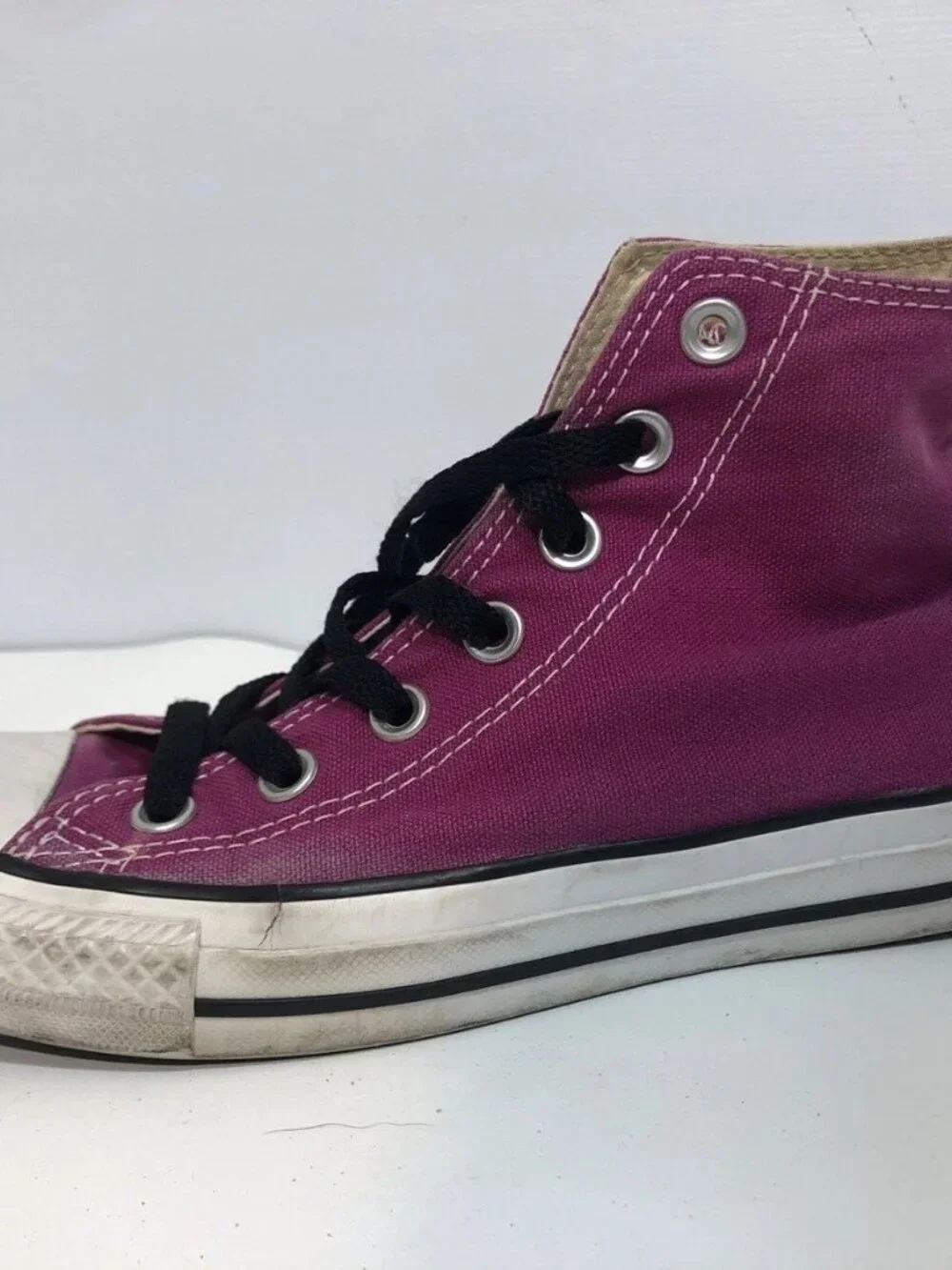Lot of 2 Converse Chuck Taylor All Star Sneakers White & Purple M7650 Wmn Sz 7